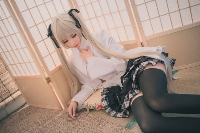 Cosplay福利/双马尾软妹缘之空春日野穹黑丝美腿cosplay图片