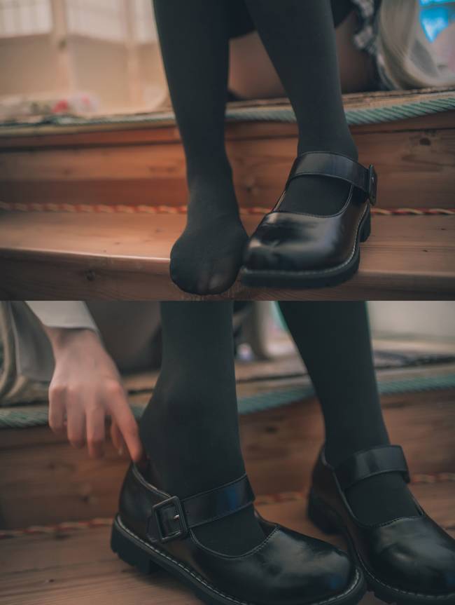 Cosplay福利/双马尾软妹缘之空春日野穹黑丝美腿cosplay图片