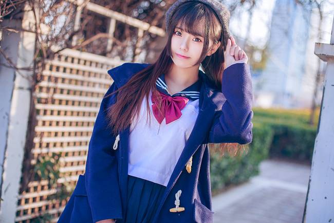 Cosplay福利/元气少女随手拍的制服cosplay唯美图片