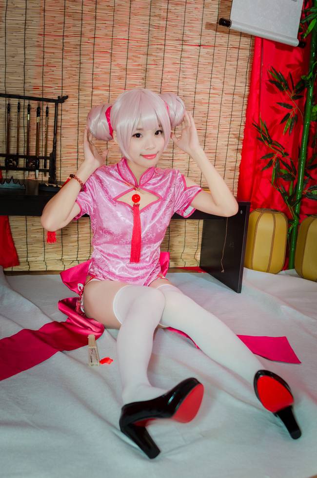 Cosplay福利/王者cos/王者荣耀小乔cosplay美女白丝图