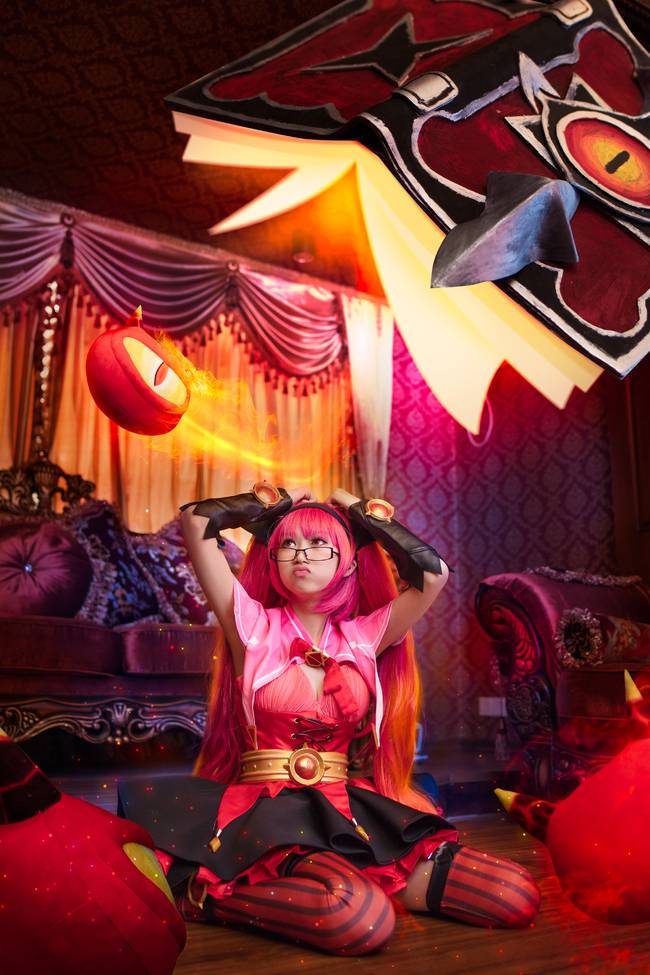 Cosplay福利/王者cos/王者荣耀暗夜萝莉安琪拉cosplay美图