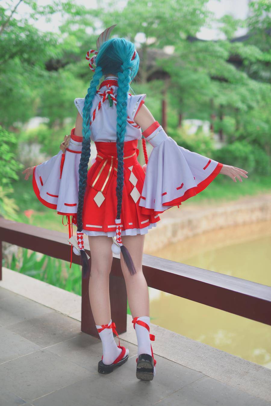 Cosplay福利/白皙性感美女王者荣耀cosplay大乔美图赏析