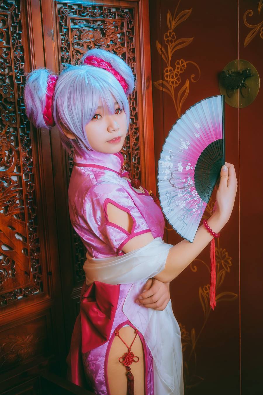 Cosplay福利/性感黑丝美女王者荣耀cosplay小乔场照