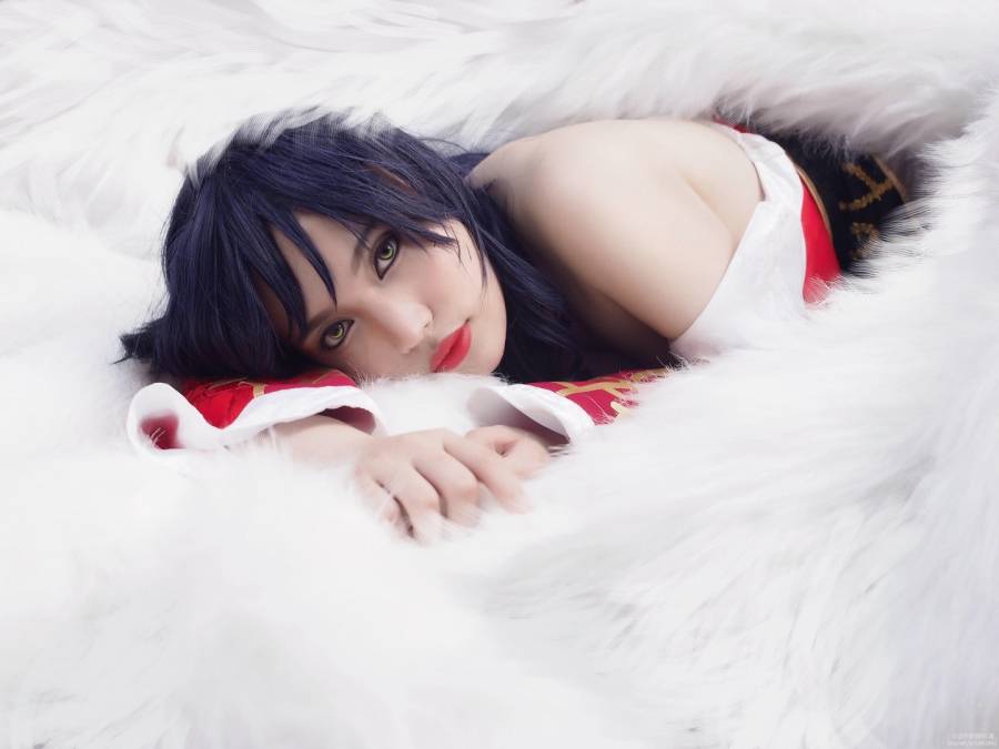 Cosplay福利/性感巨乳美女英雄联盟cosplay九尾妖狐阿狸写真