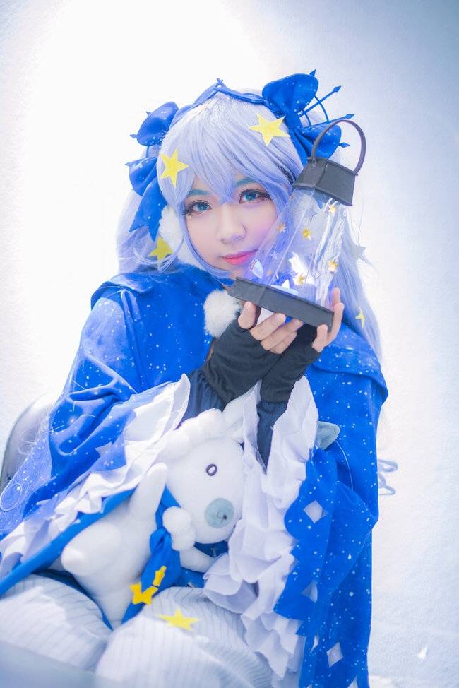 Cosplay福利/VOCALOID冬夜miku初音未来cosplay美女图片