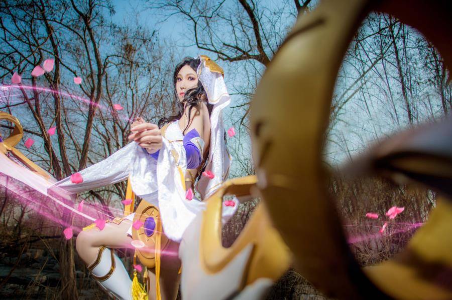 Cosplay福利/御姐王者荣耀舞娘貂蝉cos美图