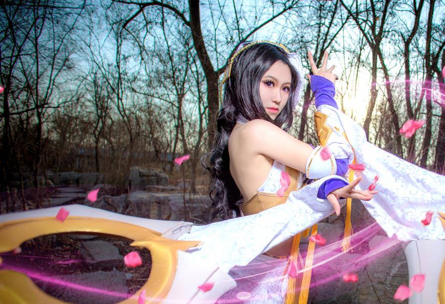 Cosplay福利/御姐王者荣耀舞娘貂蝉cos美图