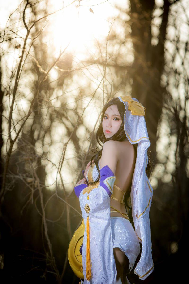 Cosplay福利/御姐王者荣耀舞娘貂蝉cos美图