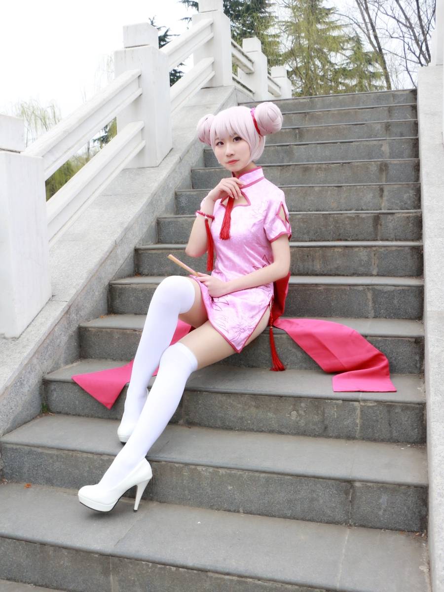 Cosplay福利/王者荣耀小乔同人旗袍白丝cos图片