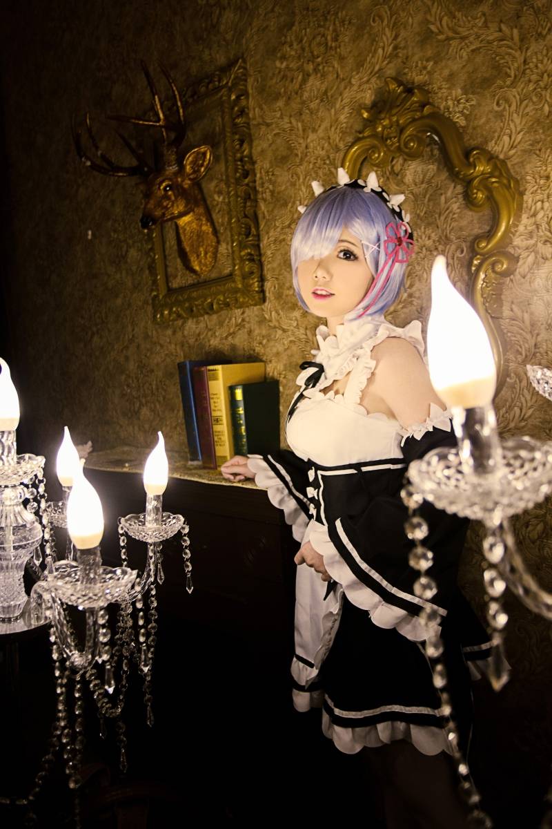 Cosplay福利/二次元美女萝莉cosplay蕾姆白丝女仆图片