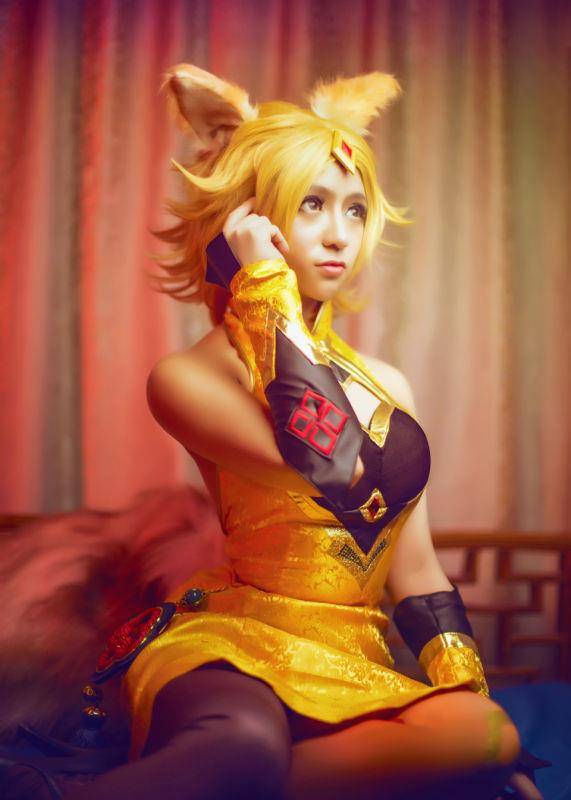 Cosplay福利/性感巨乳美女王者荣耀妲己cos美女图片