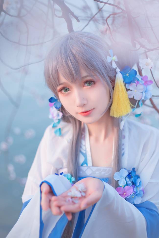 Cosplay福利/气质美女VOCALOID洛天依清丽柔婉cosplay唯美图片