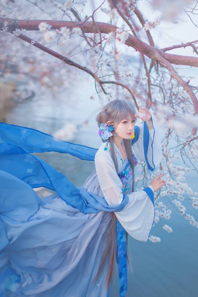 Cosplay福利/气质美女VOCALOID洛天依清丽柔婉cosplay唯美图片