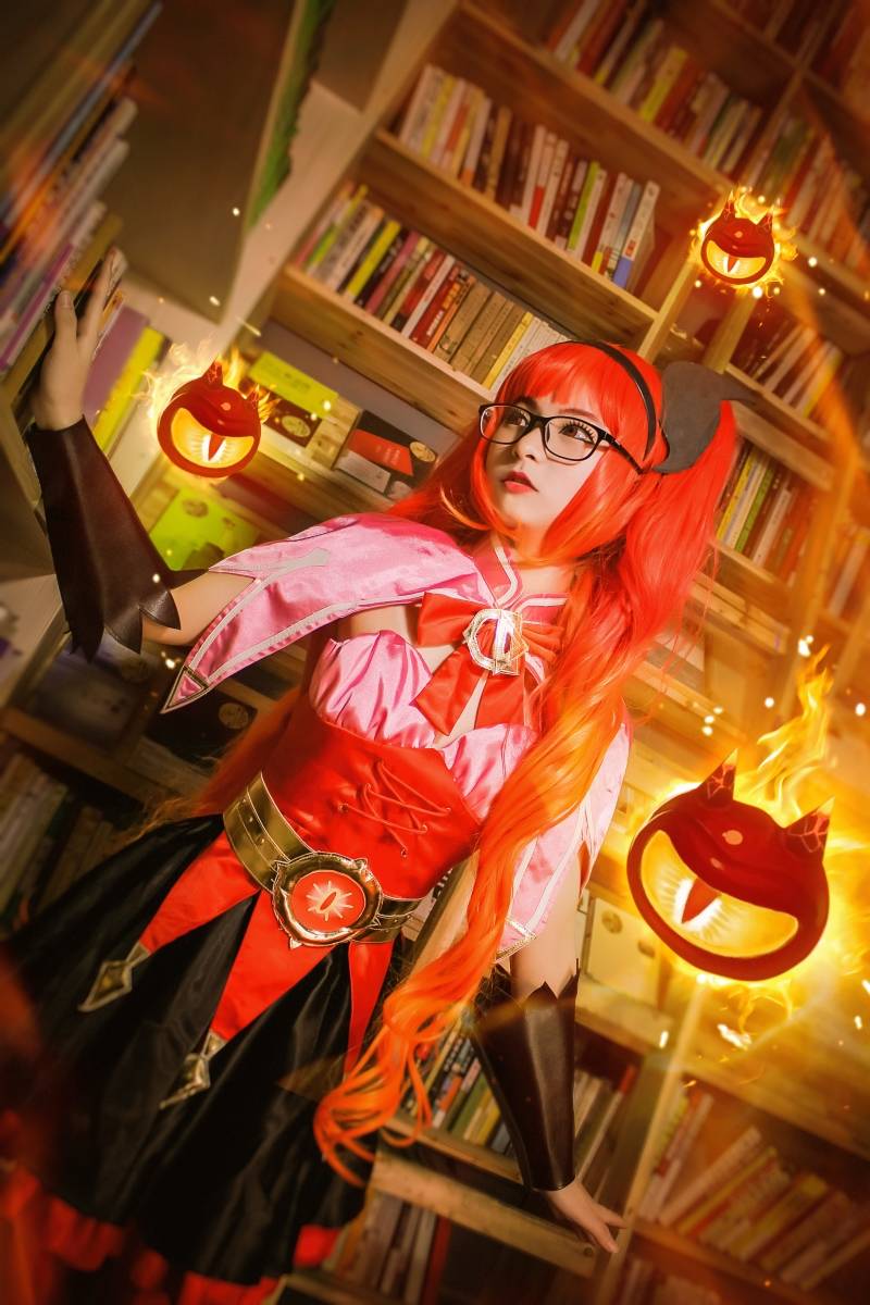 Cosplay福利/眼镜娘王者荣耀安琪拉cosplay美女图片