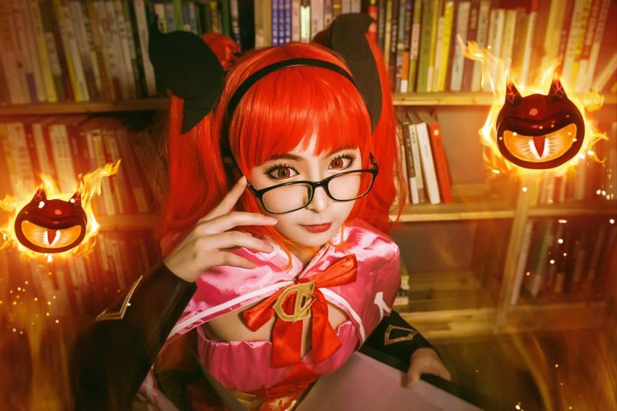 Cosplay福利/眼镜娘王者荣耀安琪拉cosplay美女图片