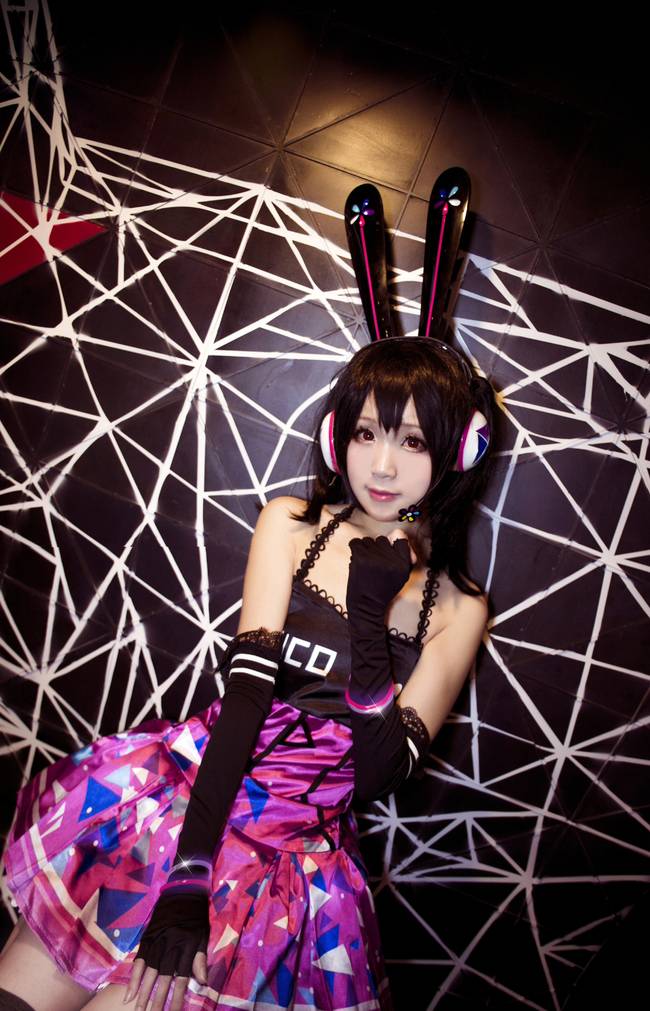 Cosplay福利/清纯萝莉电玩少女cosplay矢泽妮可美图