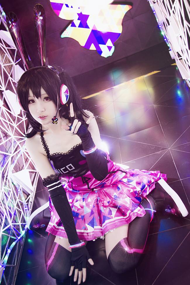 Cosplay福利/清纯萝莉电玩少女cosplay矢泽妮可美图