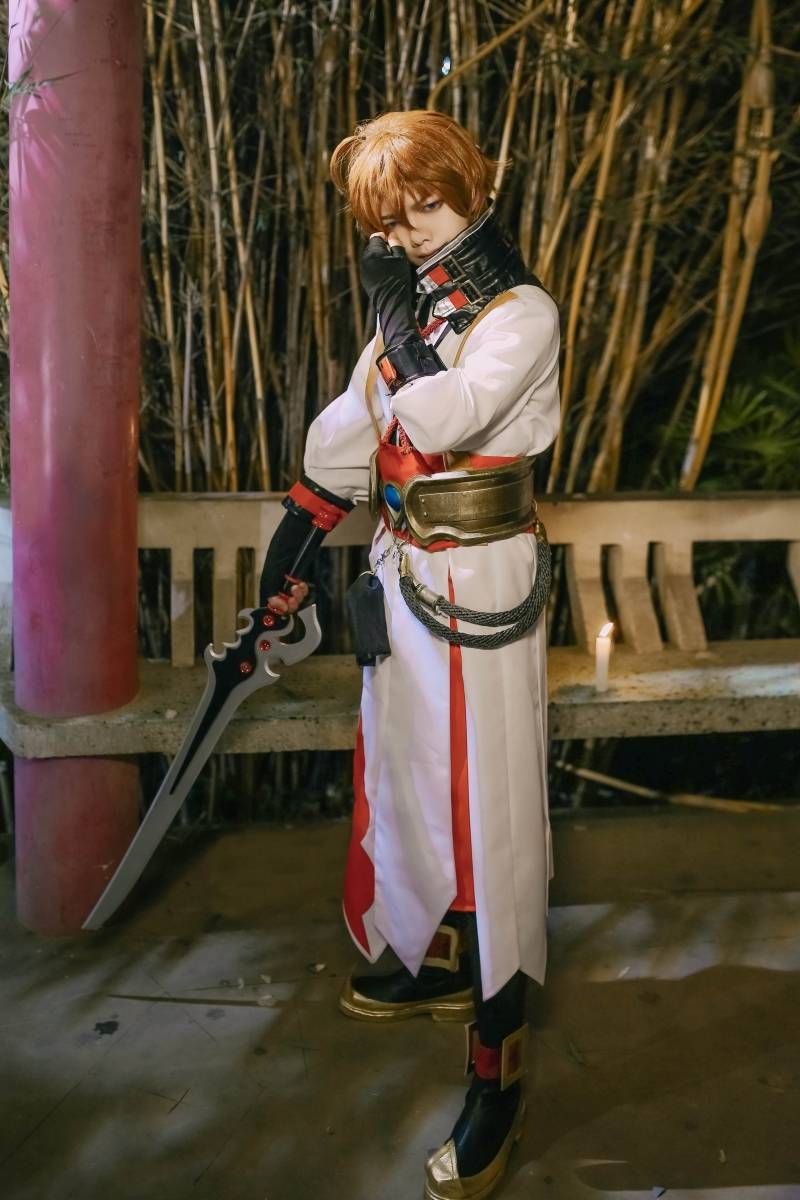 Cosplay福利/帅气小鲜肉王者荣耀cosplay李白图片