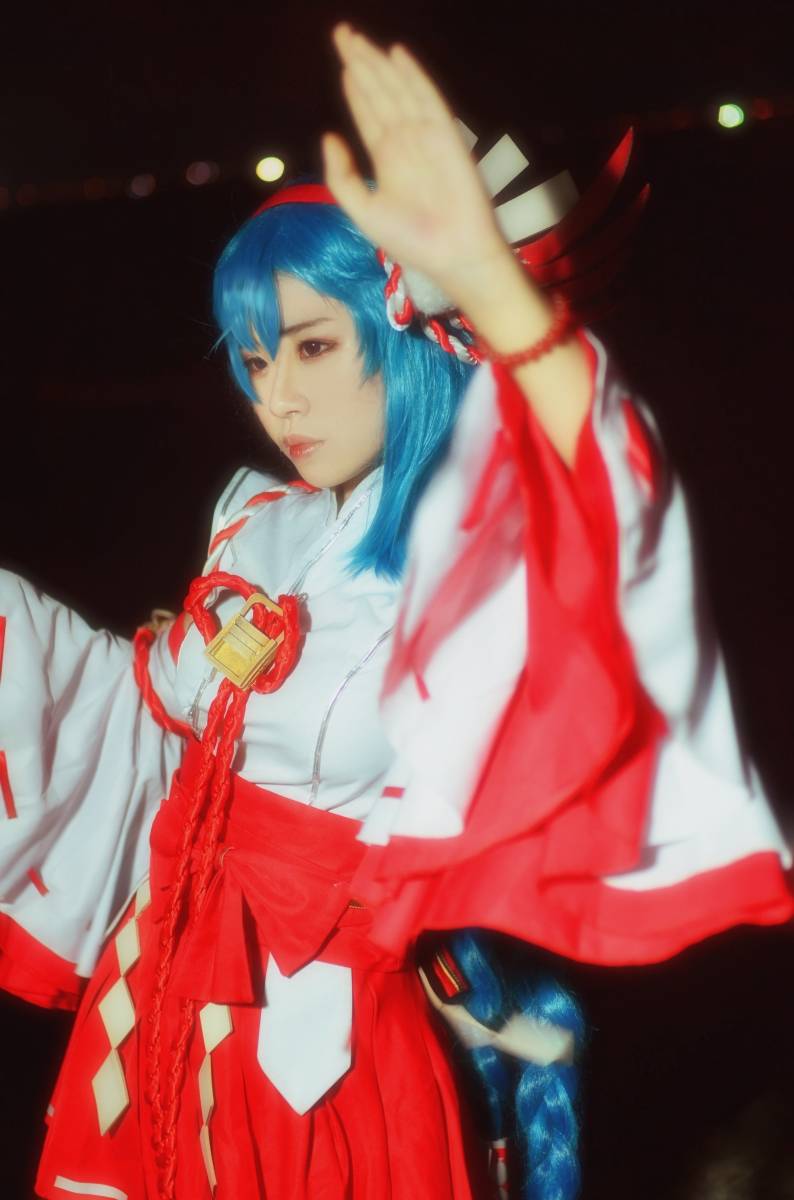 Cosplay福利/白皙美女王者荣耀伊势巫女大乔cos正片