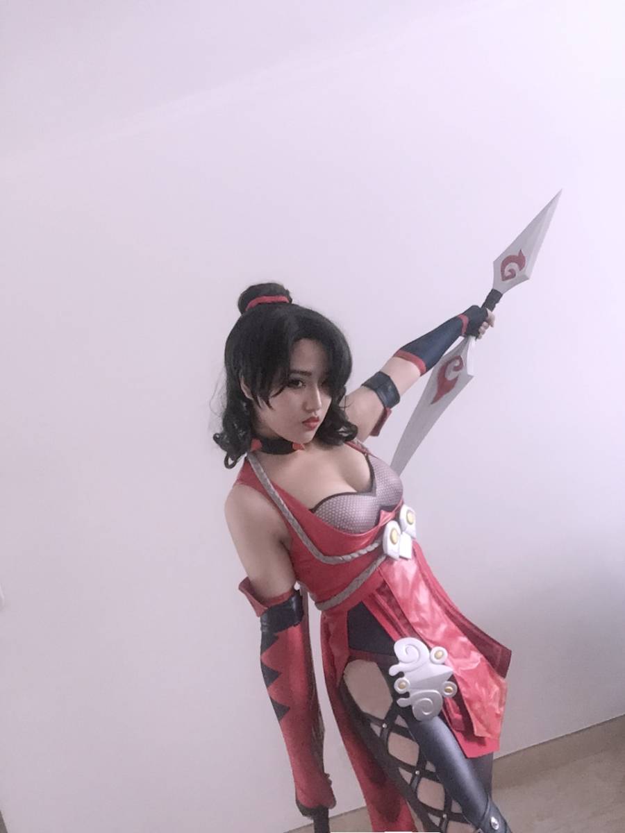 Cosplay福利/美女试妆王者女英雄Cosplay泳装荆轲图片