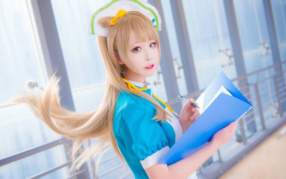 Cosplay福利/清纯美女cos南小鸟护士装唯美图片