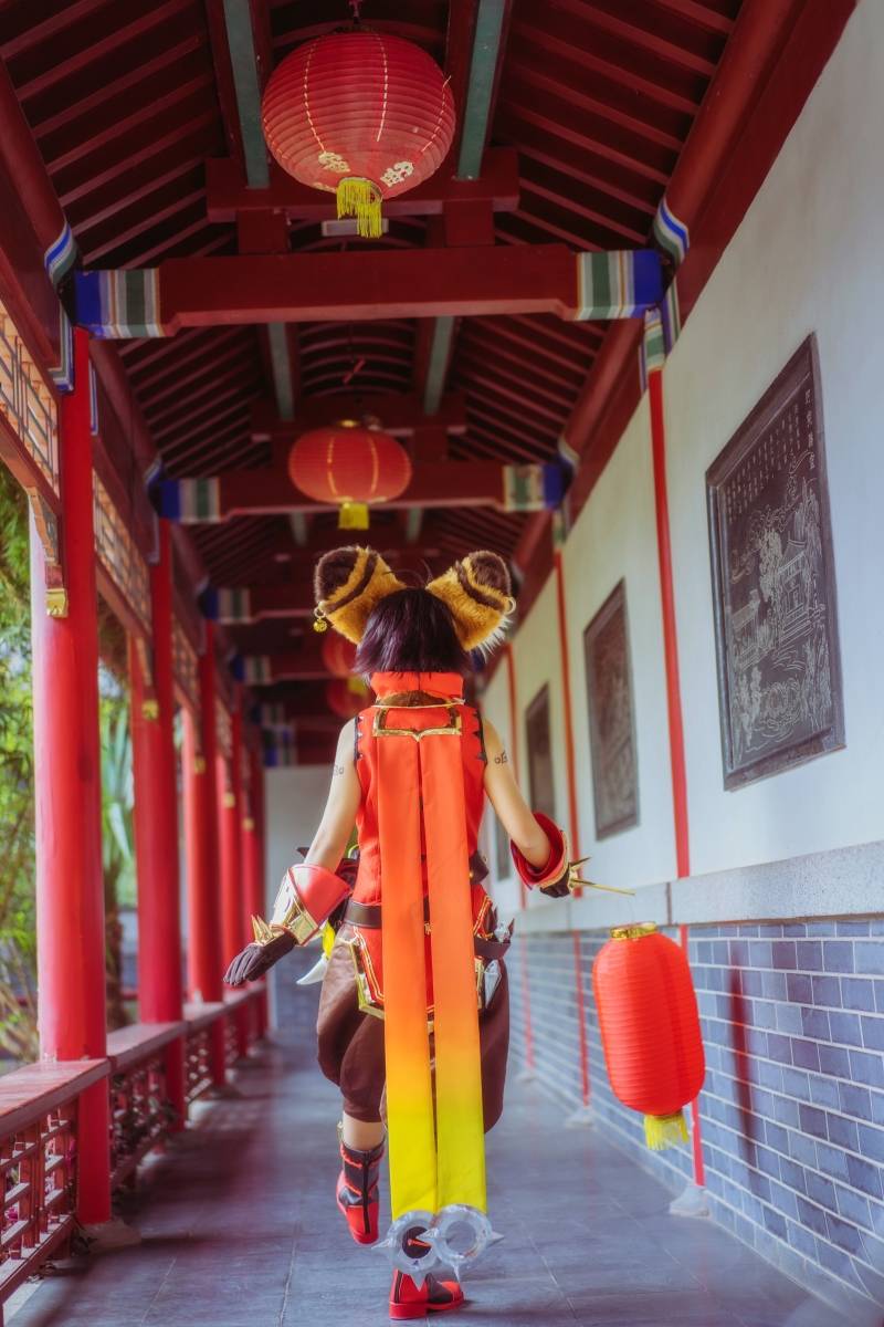 Cosplay福利/正太萝莉王者荣耀cosplay李元芳萌图