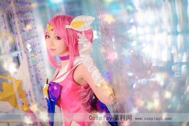 Cosplay福利/可爱萝莉《英雄联盟》拉克丝cosplay美女图片