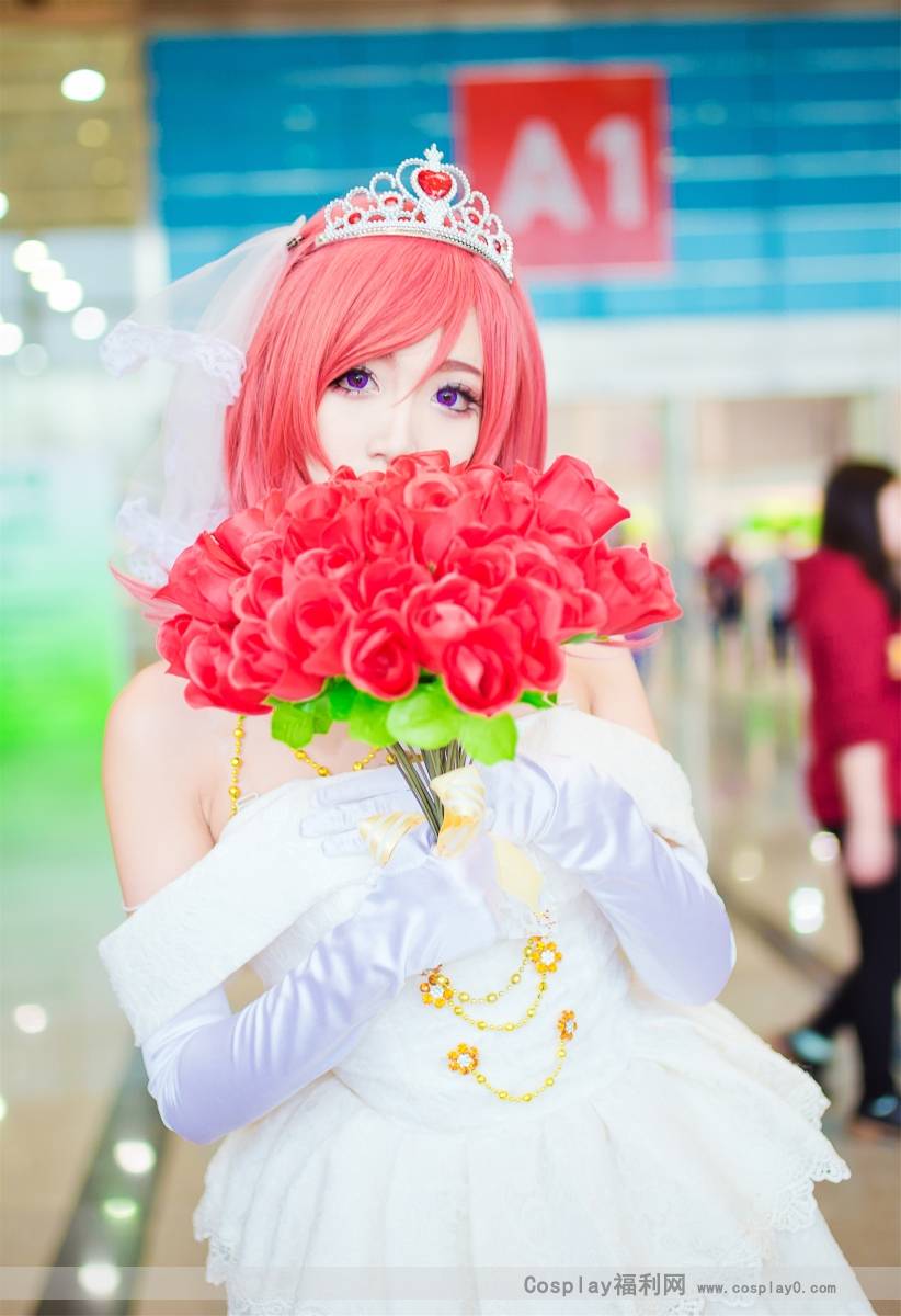 Cosplay福利/啾小妍Love Live!西木野真姬婚纱觉醒cosplay场照