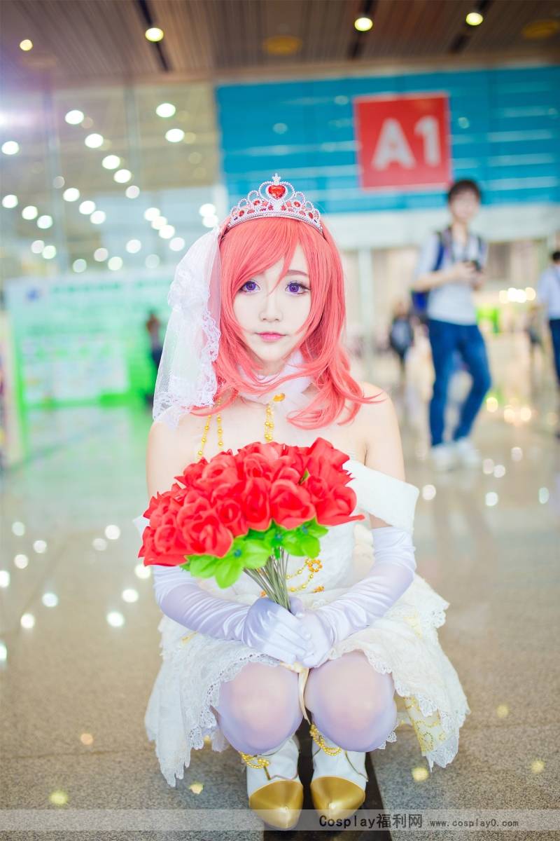 Cosplay福利/啾小妍Love Live!西木野真姬婚纱觉醒cosplay场照