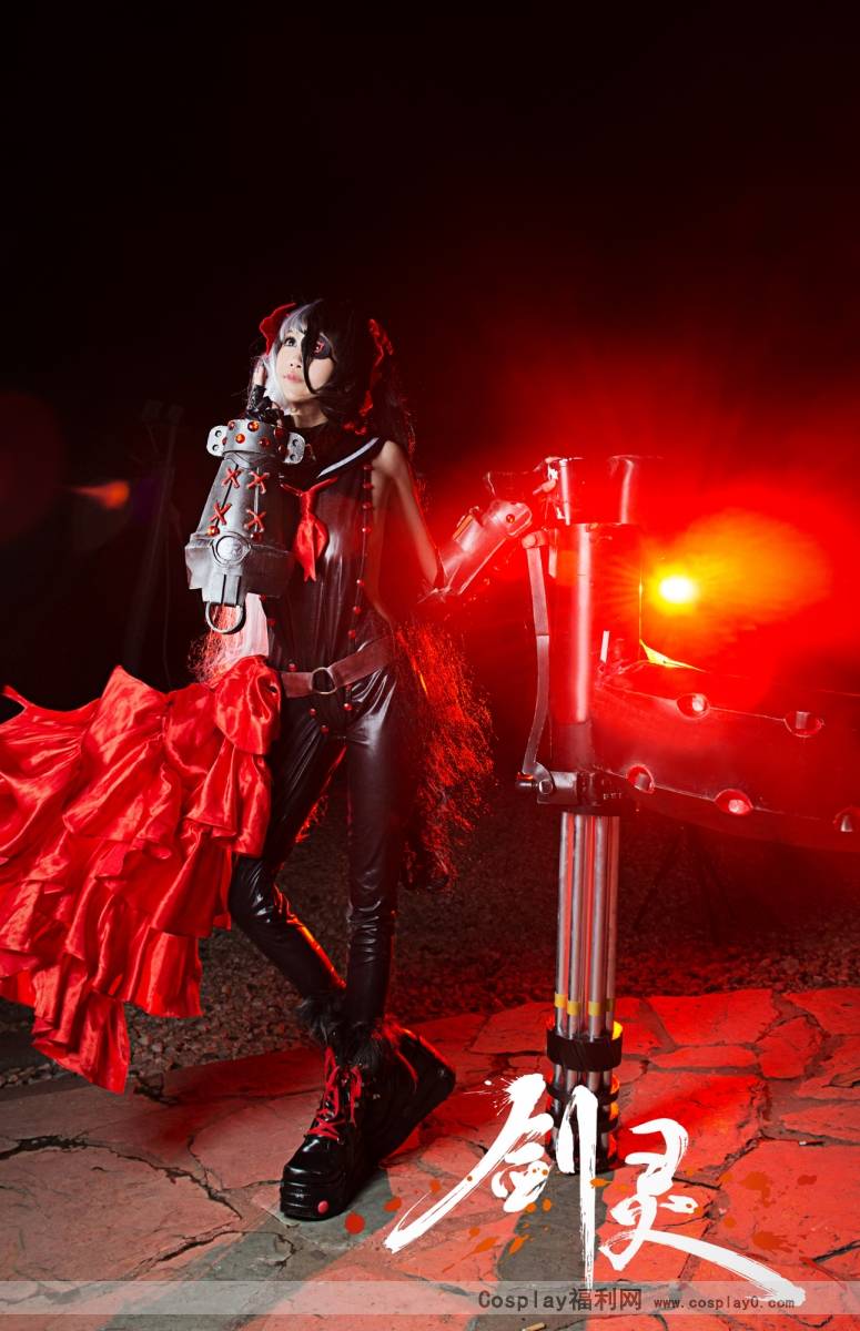 Cosplay福利/啾小妍SAMA腾讯网游剑灵性感火炮兰cosplay美图
