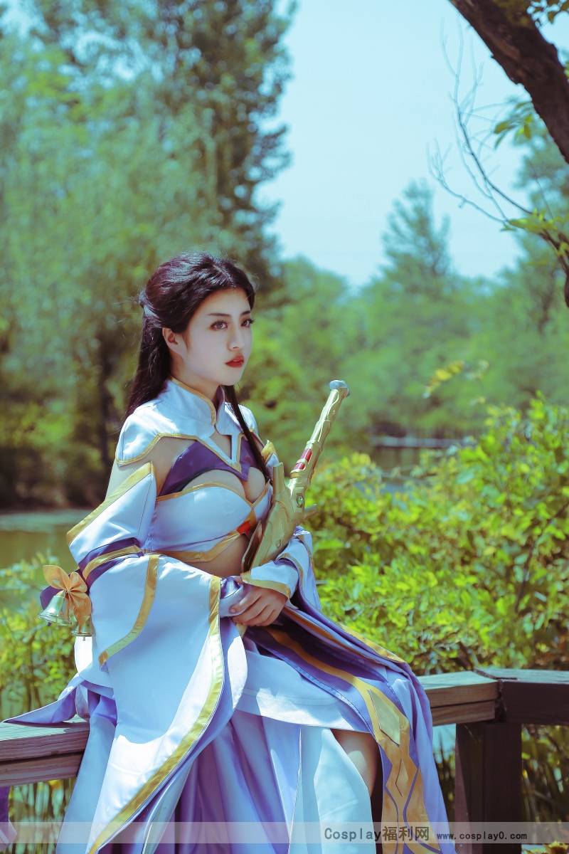 Cosplay福利/二次元美女王者荣耀哥特玫瑰露娜cosplay正片