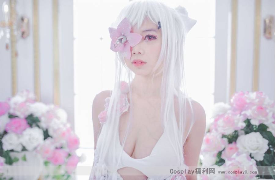 Cosplay福利/童颜巨乳萝莉龙背上的骑兵女主白丝诱惑cosplay图片