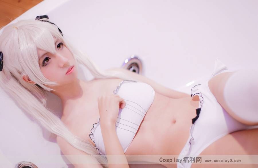 Cosplay福利/绝对领域缘之空春日野穹比基尼白丝美腿cosplay番号