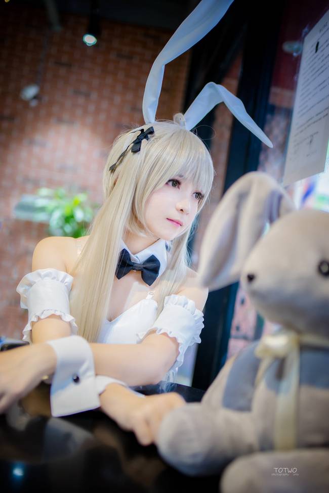 Cosplay福利/萝莉女仆水着蕾姆csoplay福利 少女裸足控福利图片