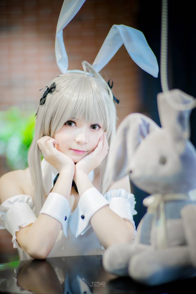 Cosplay福利/萝莉女仆水着蕾姆csoplay福利 少女裸足控福利图片