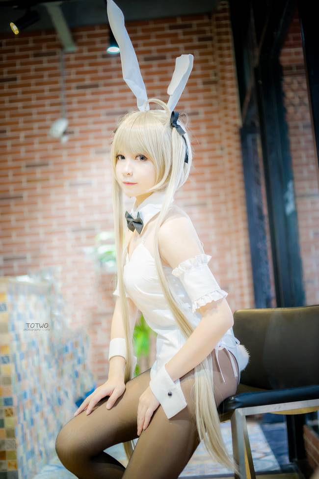 Cosplay福利/萝莉女仆水着蕾姆csoplay福利 少女裸足控福利图片