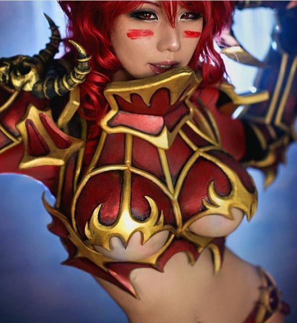 Cosplay福利/螺旋猫炽焰帝国OL美女战士cosplay 爆乳欲女美腿黑丝福利