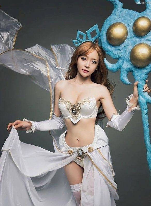 Cosplay福利/英雄联盟阿狸风女美女cosplay 巨乳深V豪放大秀性感