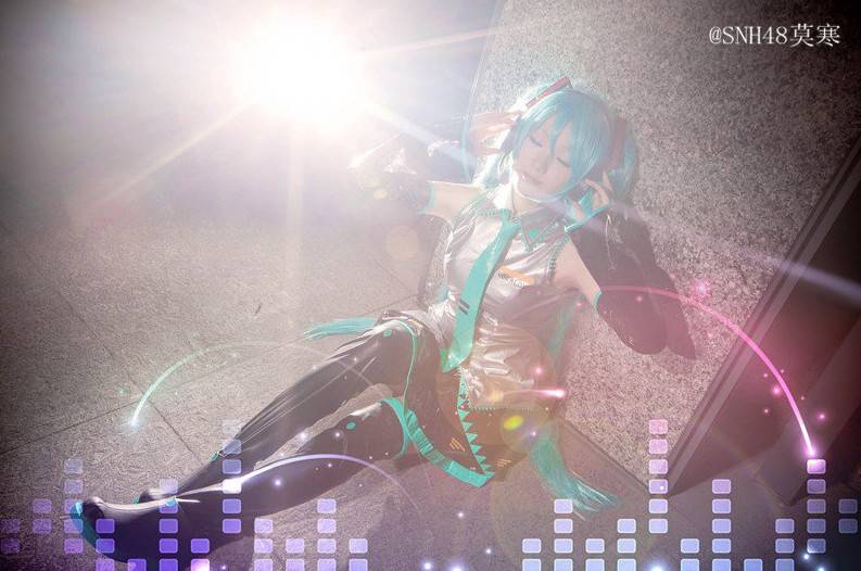 Cosplay福利/SNH48莫寒音乐萌妹初音未来cosplay
