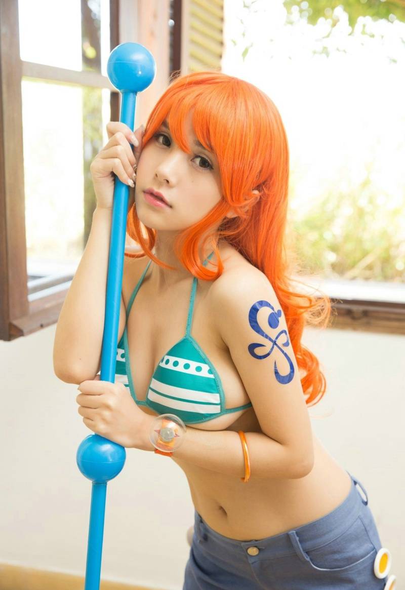 Cosplay福利/未来日记我妻由乃cosplay福利图片 少女裸足控福利