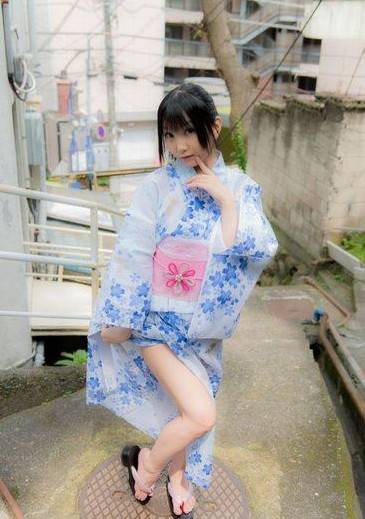 Cosplay福利/白色小内内挑逗宅男视线焦点,莲妹夏日COS福利美图