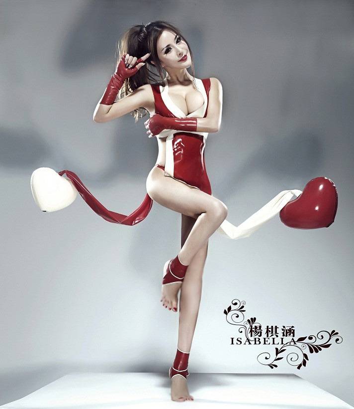 Cosplay福利/爆乳翘臀魔鬼身材无限诱惑！杨棋涵大尺度暴露Cos游戏写真