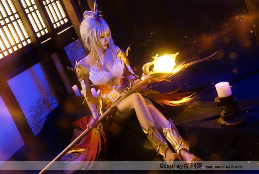 Cosplay福利/性感美女王者荣耀cosplay凤凰于飞王昭君美腿图片