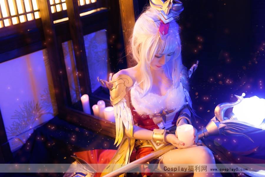 Cosplay福利/性感美女王者荣耀cosplay凤凰于飞王昭君美腿图片