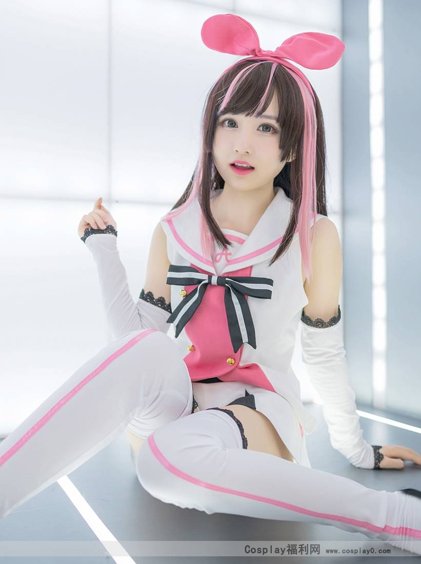 Cosplay福利/A.I.Channel绊爱萝莉制服赛高cosplay美女图片