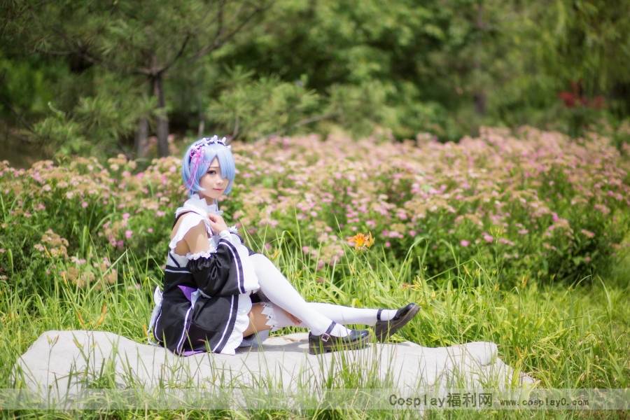 Cosplay福利/从零开始的异世界生活蕾姆cosplay白丝美女图片