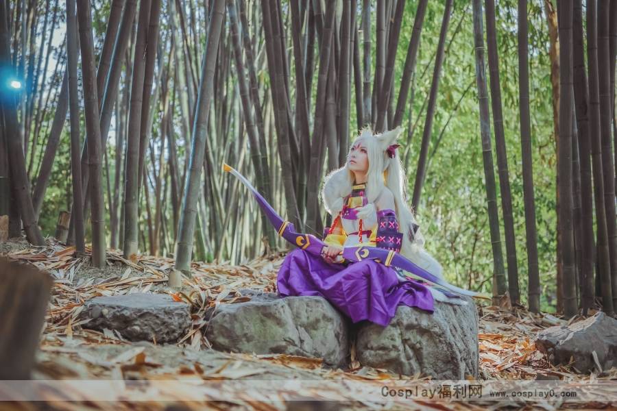 Cosplay福利/白皙性感美女阴阳师森林之姬白狼cos图片