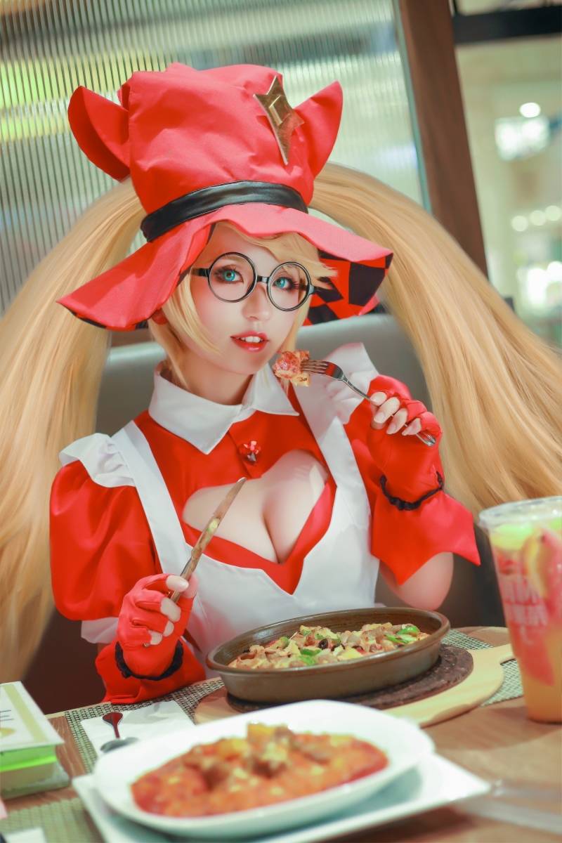 Cosplay福利/王者女英雄Cosplay泳装安琪拉双马尾萝莉图