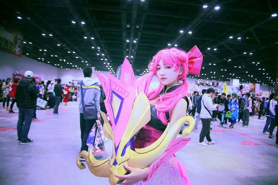 Cosplay福利/王者女英雄Cosplay泳装孙尚香蔷薇恋人图片