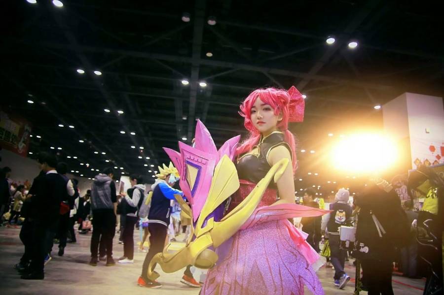 Cosplay福利/王者女英雄Cosplay泳装孙尚香蔷薇恋人图片